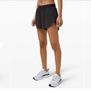 LULULEMON FIND YOUR PACE SHORT 3”